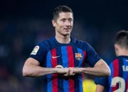 关于莱万多夫斯基连续五场比赛得分超过比赛局势复杂，塞尔维亚队不断突破！的信息